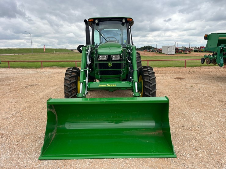 2022-john-deere-5100e-image-5
