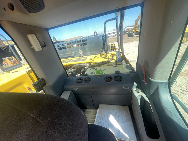 2015-komatsu-pc360-lc-10-image-56