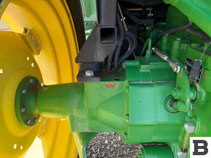 2009-john-deere-6115d-image-33