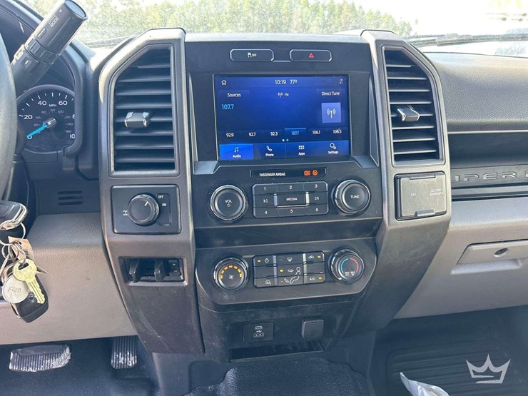 2022-ford-f250-image-18