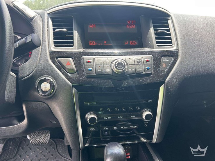 2016-nissan-pathfinder-image-18