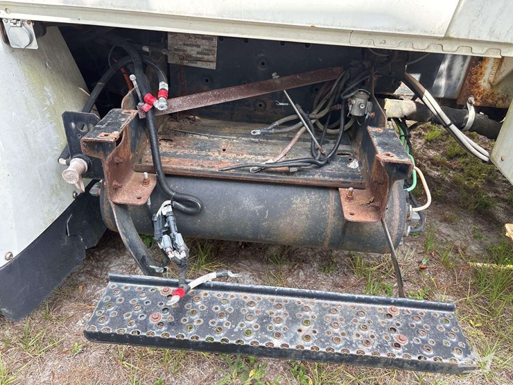 2010-international-durastar-4300-image-26