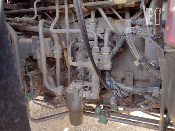 2021-kubota-m7-132-image-27