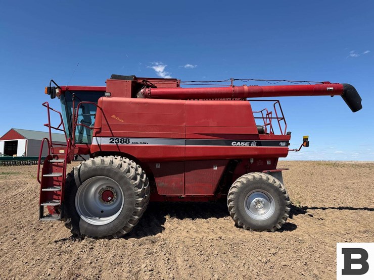 case-ih-2388-image-3