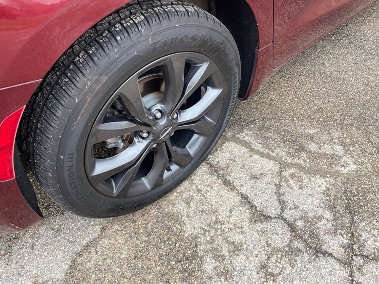2018-chrysler-pacifica-image-27