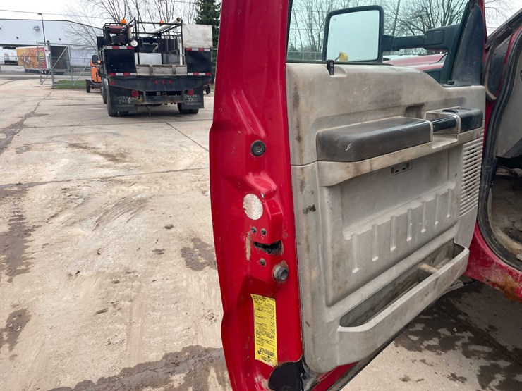2008-ford-f550-xl-image-78