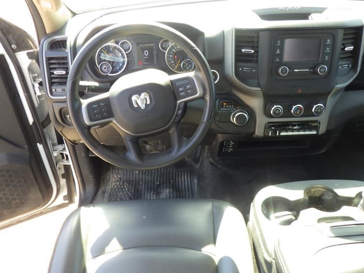 2019-dodge-2500-image-7