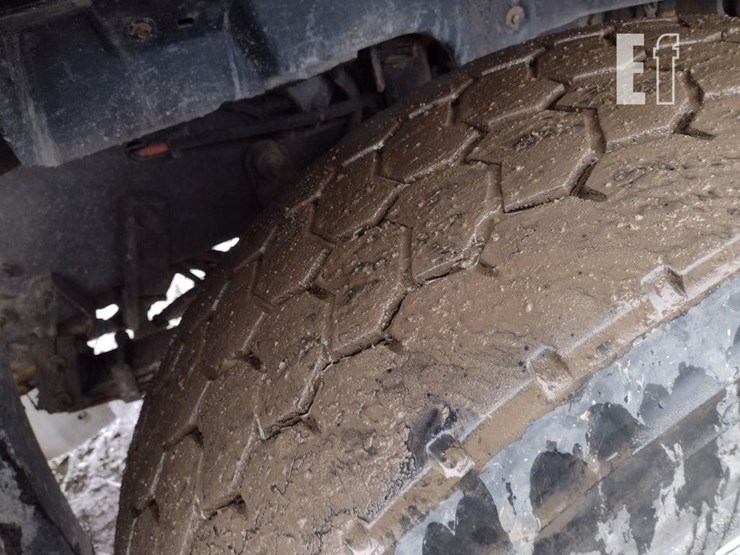 2015-caterpillar-ct660s-image-26