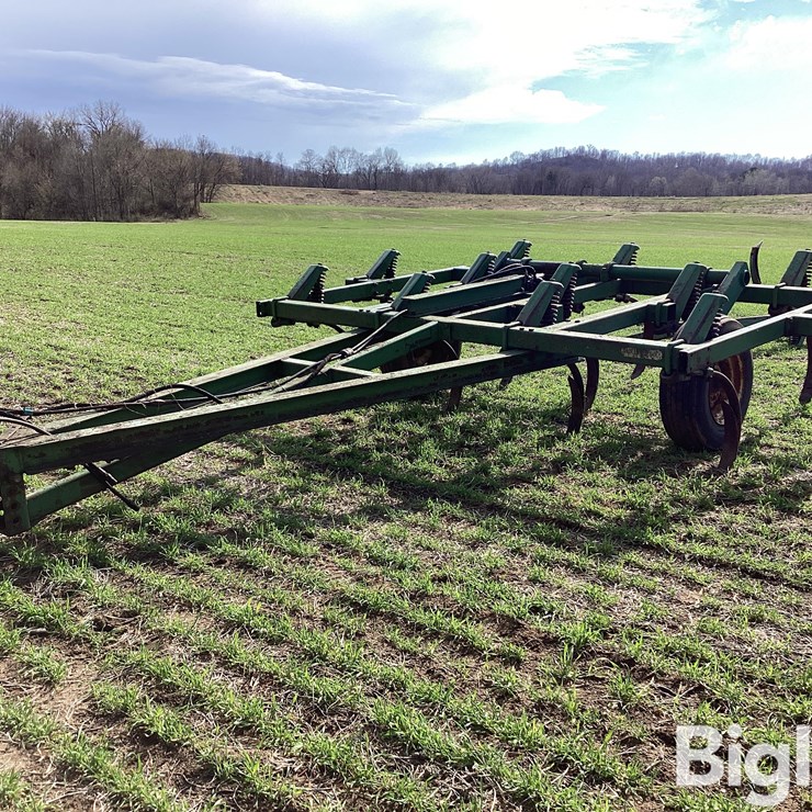 JOHN DEERE 1600