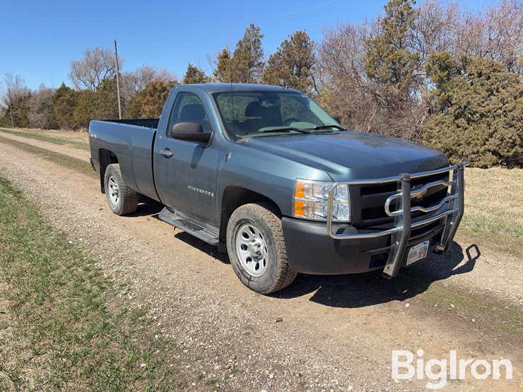 2009-chevrolet-silverado-1500-image-3