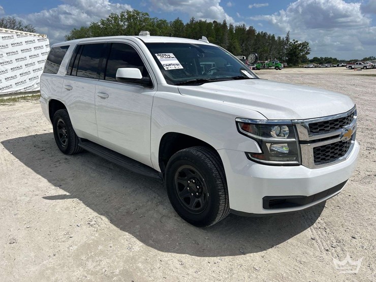2018-chevrolet-tahoe-image-2