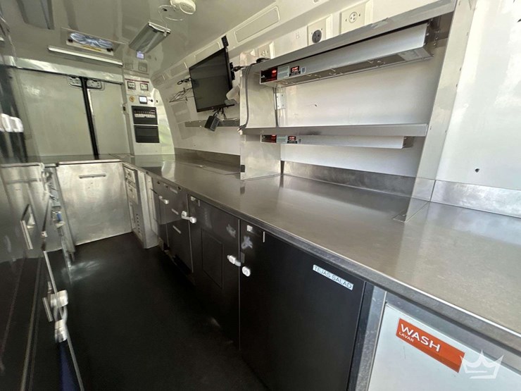 2021-mercedes-benz-sprinter-4500-image-27