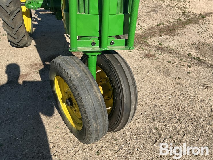 1958-john-deere-420-image-11