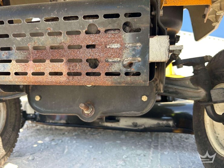 2011-cub-cadet-ltx1040-image-14