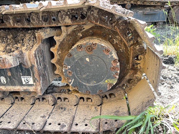 2023-kobelco-sk140sr-lc-7-image-9