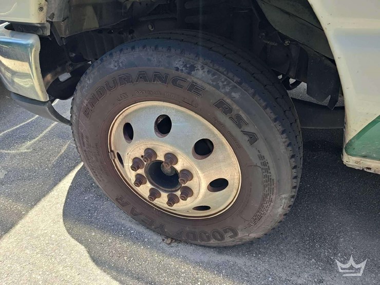 2017-ford-e450-image-33
