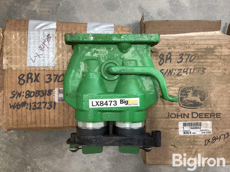john-deere-8r-370-image-9