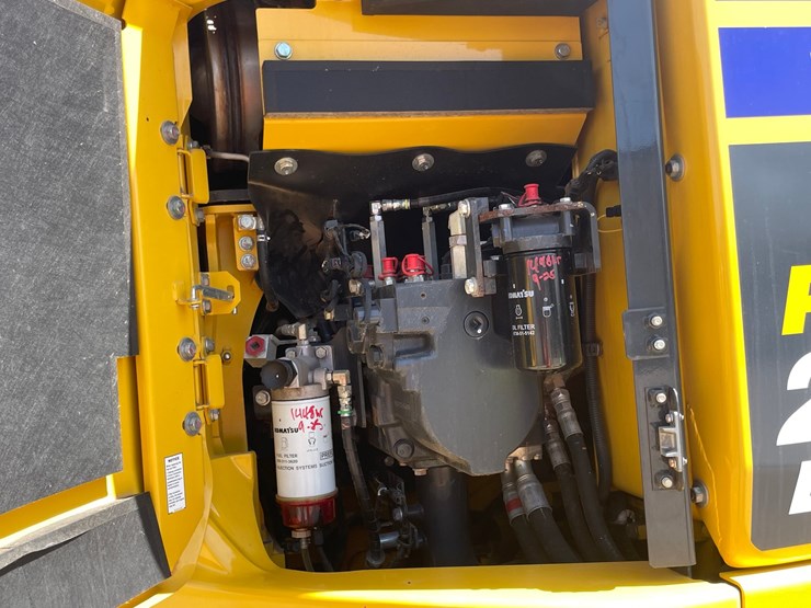 2022-komatsu-pc238us-lc-11-image-44
