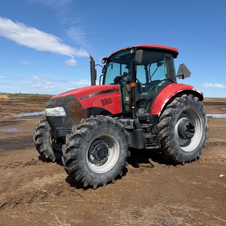 CASE IH FARMALL 105U