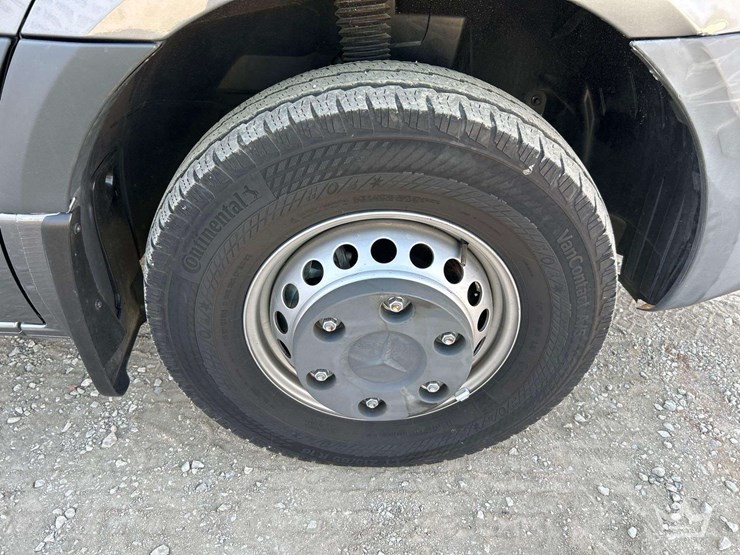 2021-mercedes-benz-sprinter-4500-image-38