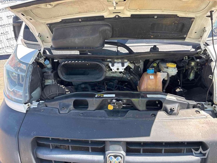 2014-dodge-2500-image-14