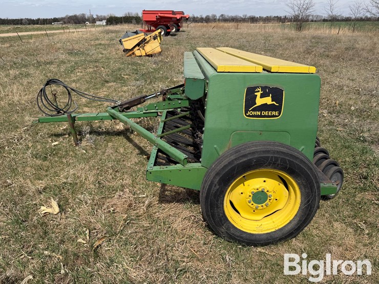 john-deere-8300-image-8