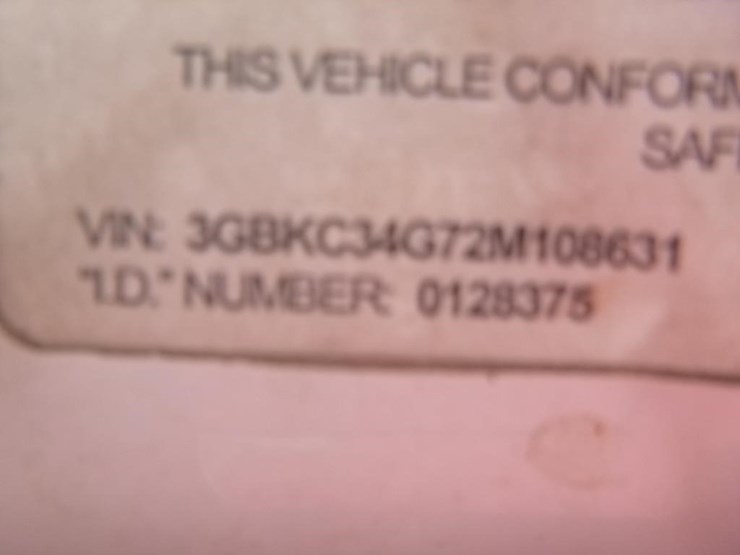 2002-chevrolet-3500-image-28