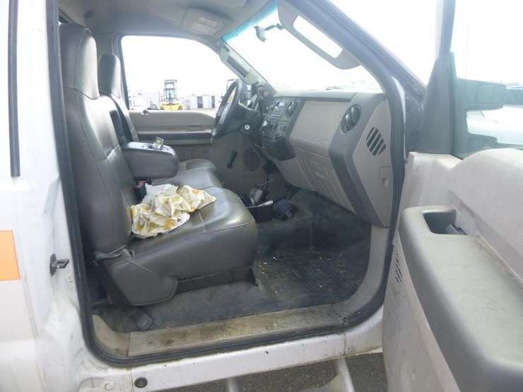 2009-ford-f350-image-17