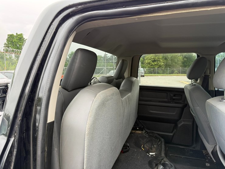 2019-dodge-1500-image-40