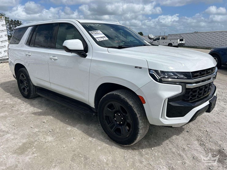 2023-chevrolet-tahoe-image-2