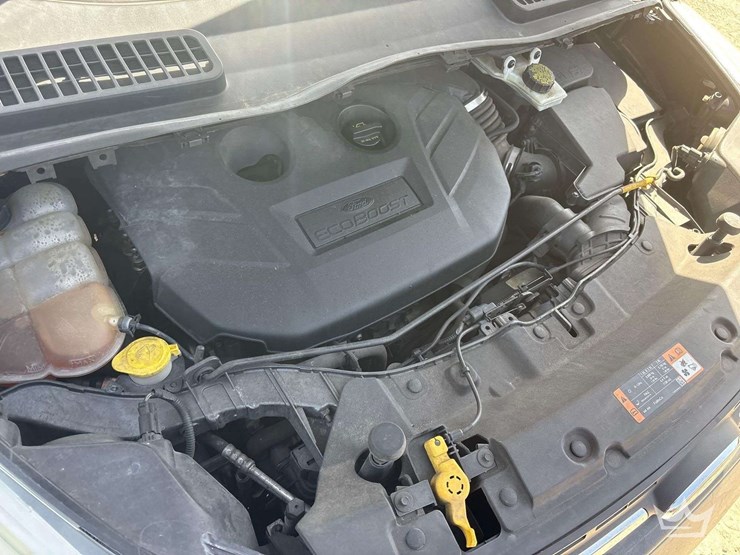 2016-ford-escape-se-image-8
