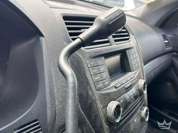 2016-ford-explorer-image-15