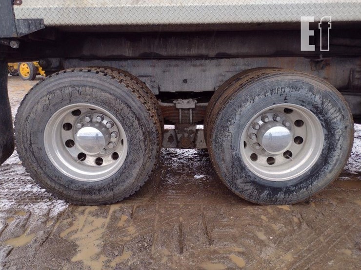 2015-caterpillar-ct660s-image-27