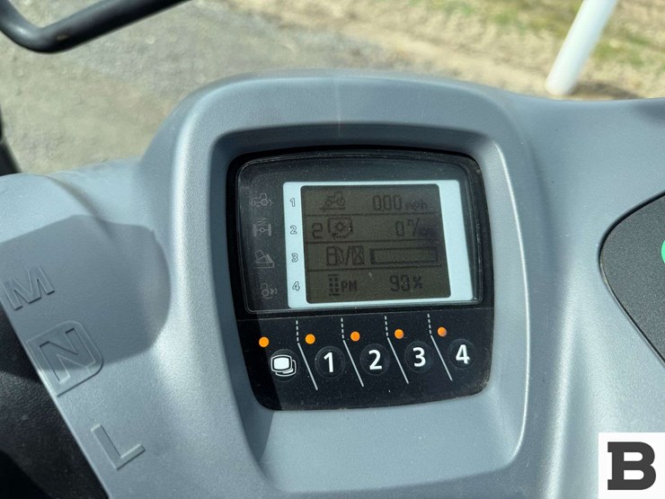 2013-kubota-m110gx-image-66