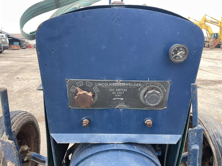 #4090-•-lincoln-shield-arc-welder-image-32
