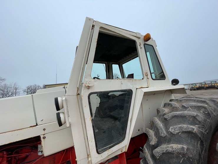 #4064-•-case-1370-tractor-image-61
