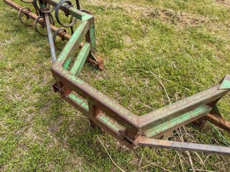 3pt-track-scratcher-bar-image-4