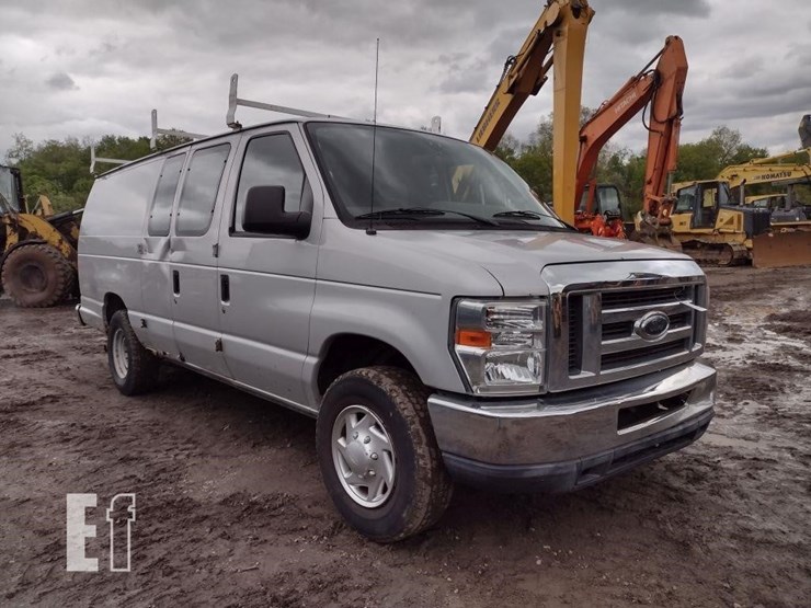 2012-ford-e250-image-35