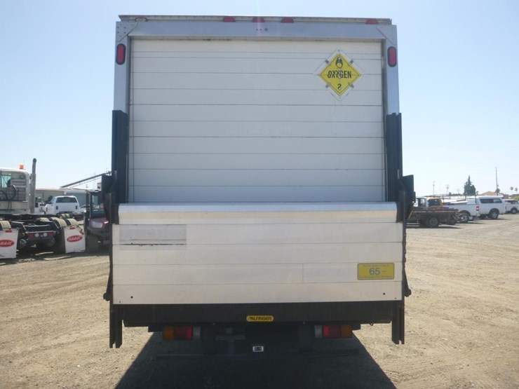 2014-isuzu-nqr-image-6