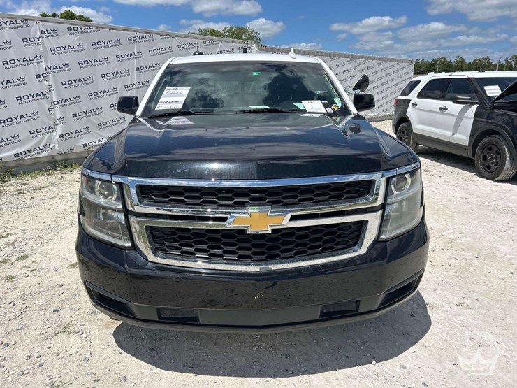 2018-chevrolet-tahoe-image-27