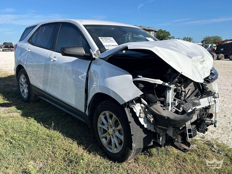 2021-chevrolet-equinox-image-2