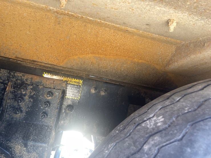 2013-mack-granite-104fr-image-34