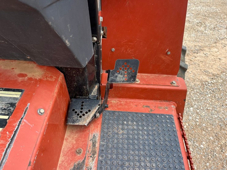2018-ditch-witch-rt45-image-10