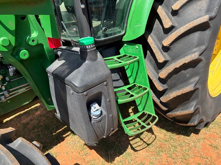 2017-john-deere-6120e-image-13