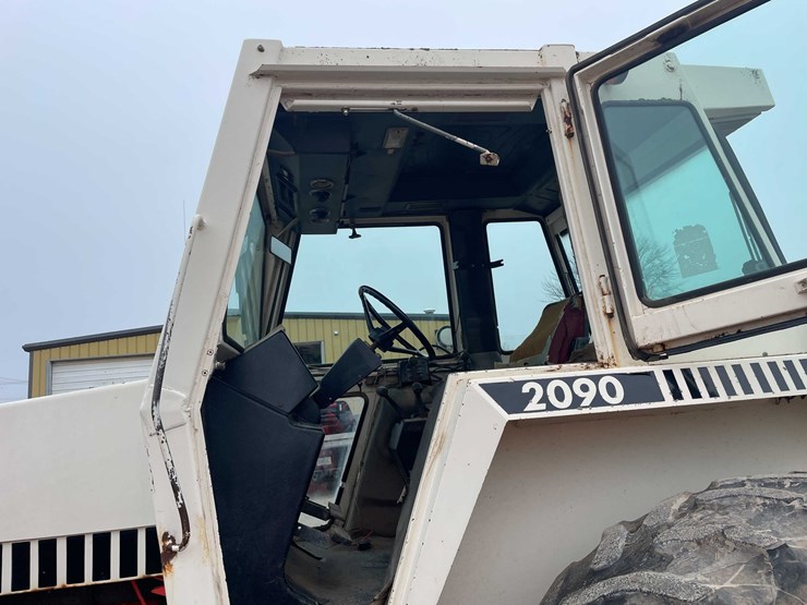 #4067-•-case-2090-tractor-image-64
