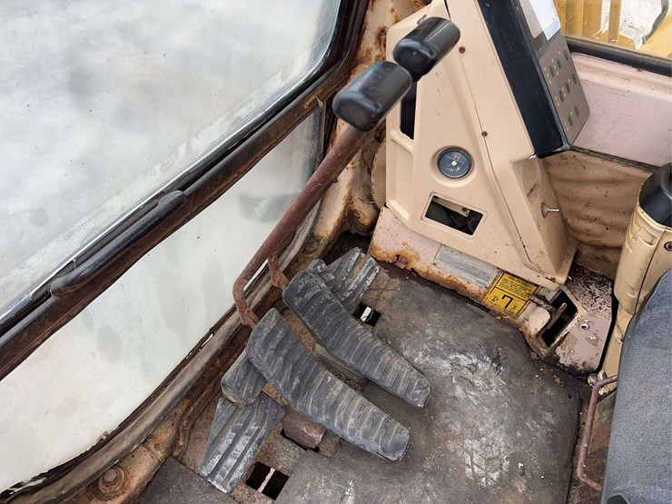 caterpillar-320l-image-29
