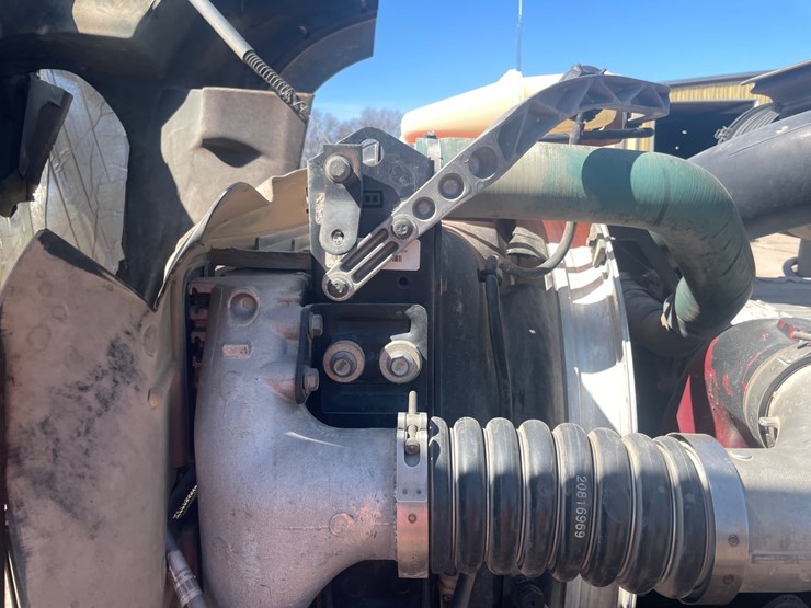 2013-mack-granite-104fr-image-128