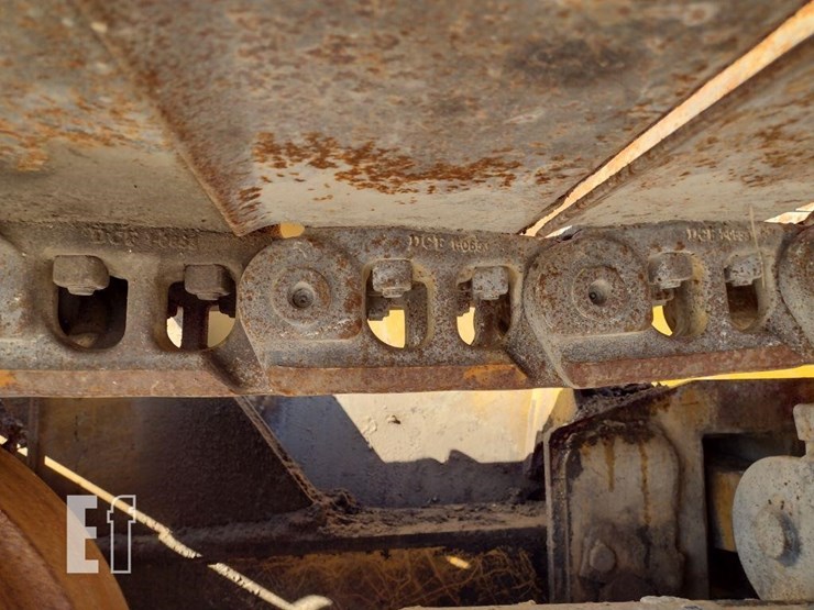 2007-deere-700j-lgp-image-29