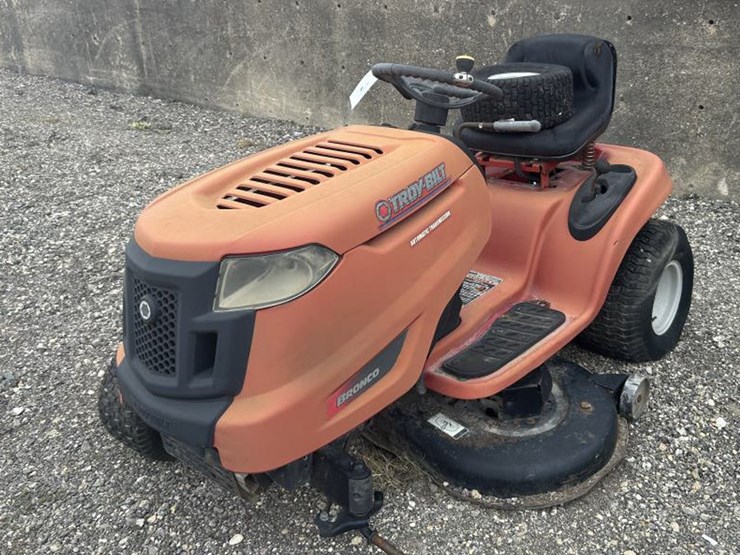 troy-bilt-bronco-image-1