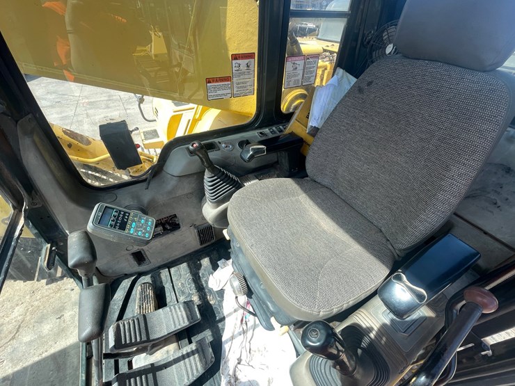 #4007-•-1998-komatsu-400lc-6-excavator-image-77